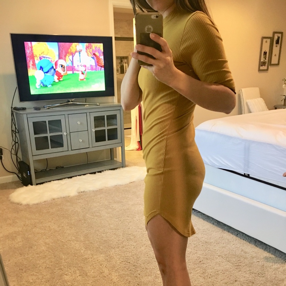 Mustard mid sleeve Dress--Size Small